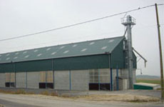 Silo de 5 cellules de 950 tonnes (vue extérieur) Silo de 5 cellules de 950 tonnes (vue extérieur)
